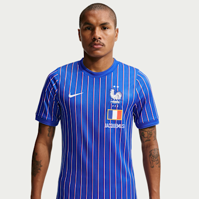 France x Jacquemus Men's Academy Pro Short-Sleeve Soccer Top. Nike.com